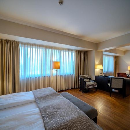 Hotel Rivo 티미쇼아라 외부 사진