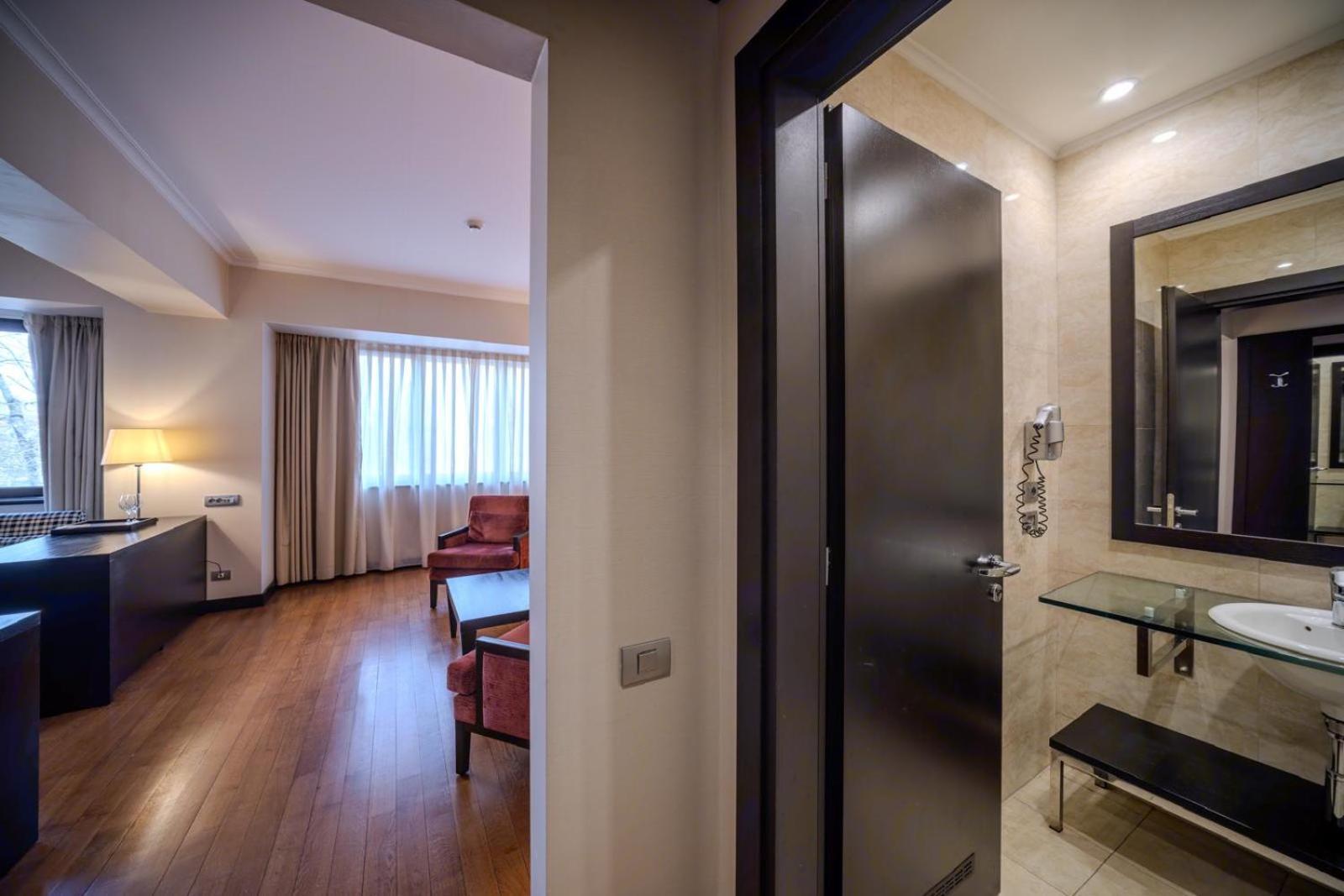 Hotel Rivo 티미쇼아라 외부 사진