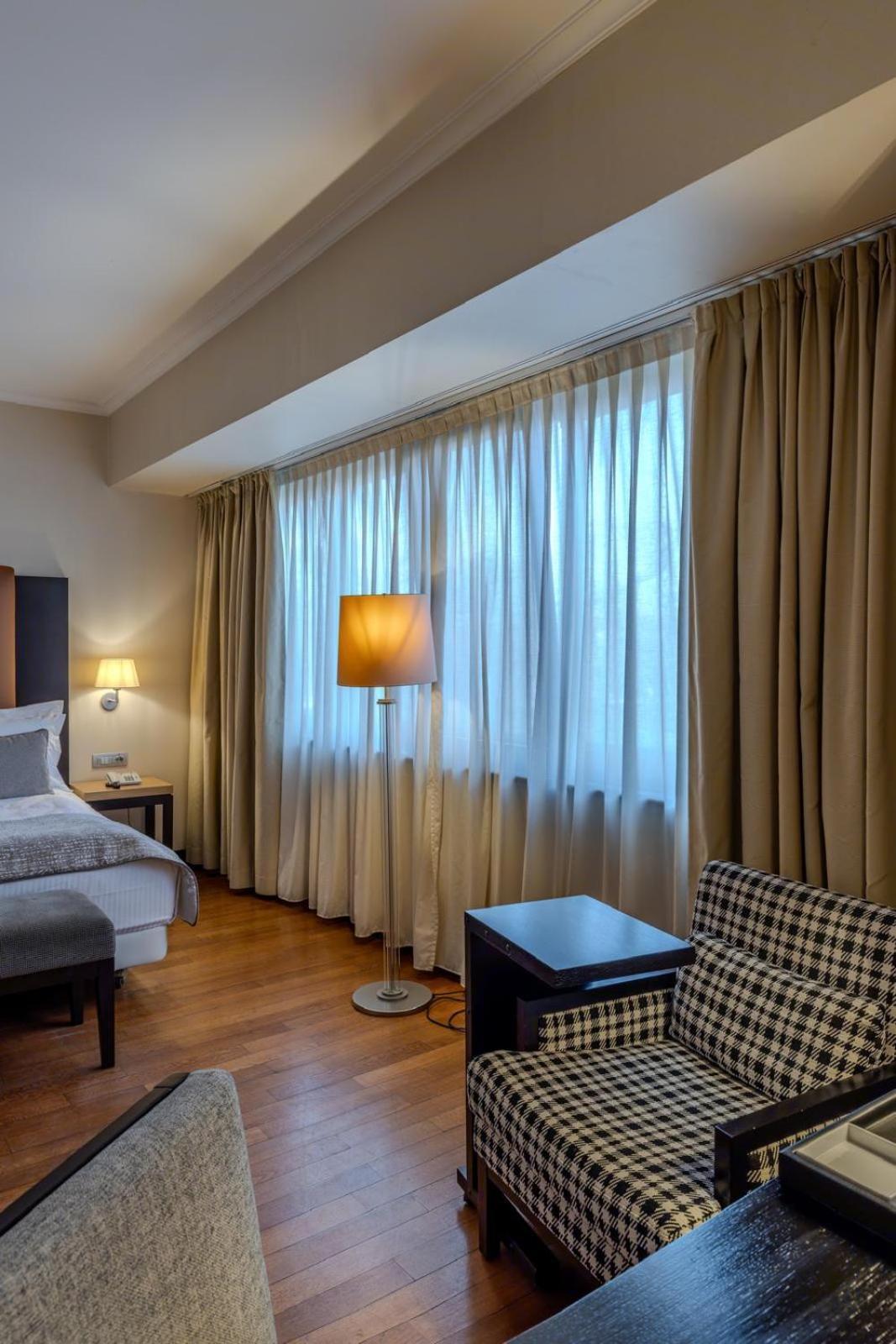 Hotel Rivo 티미쇼아라 외부 사진